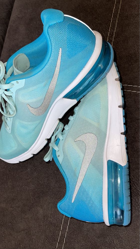 Страхотни  маратонки Nike Air Max