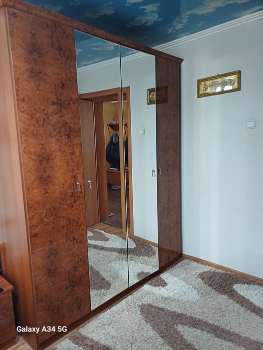 Продам спальный гарнитур