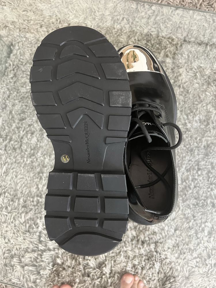 Vând sneackers Alexander McQueen Derby nr 44