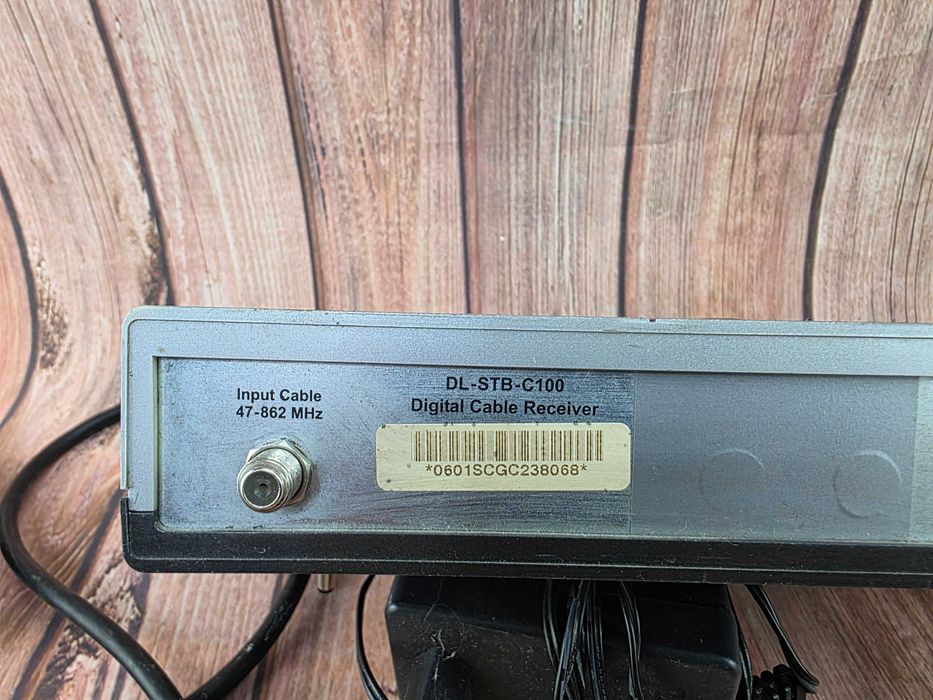 Цифров приемник за кабелна телевизия  Deltaline DL-STB-C100