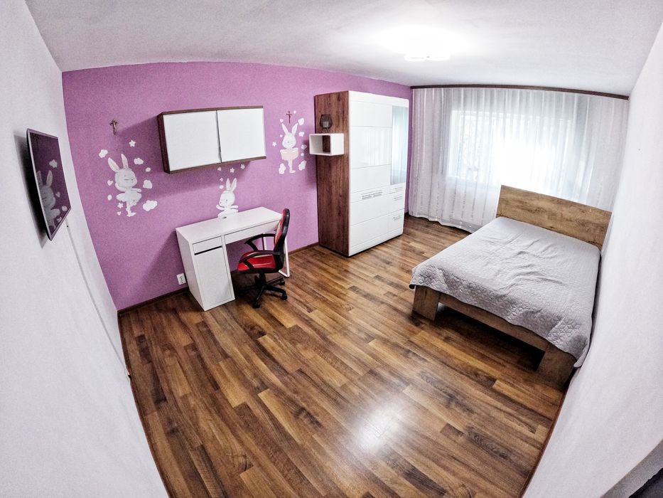 Vand Apartament 2 camere decomandat Alfa si doua locuri de parcare