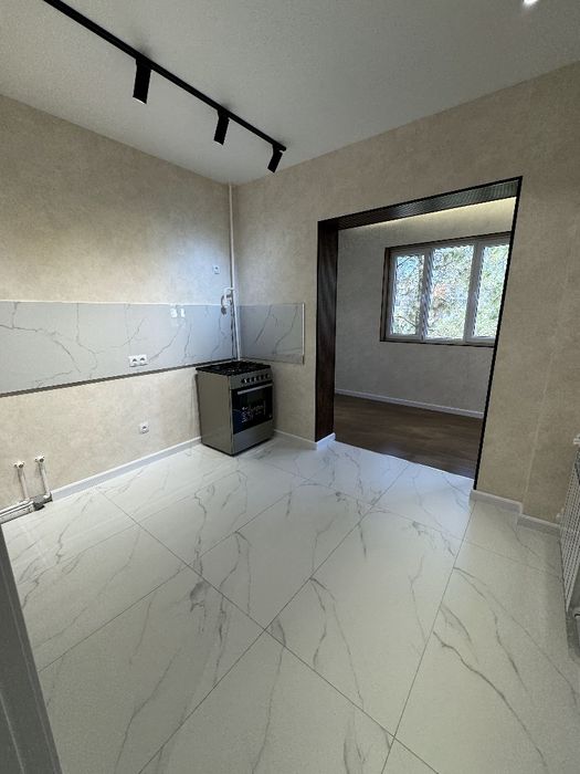 Продаётся квартира в Сергели-2   3/3/5 с  евроремонтом