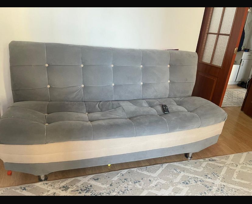 Продам диван и два кресла