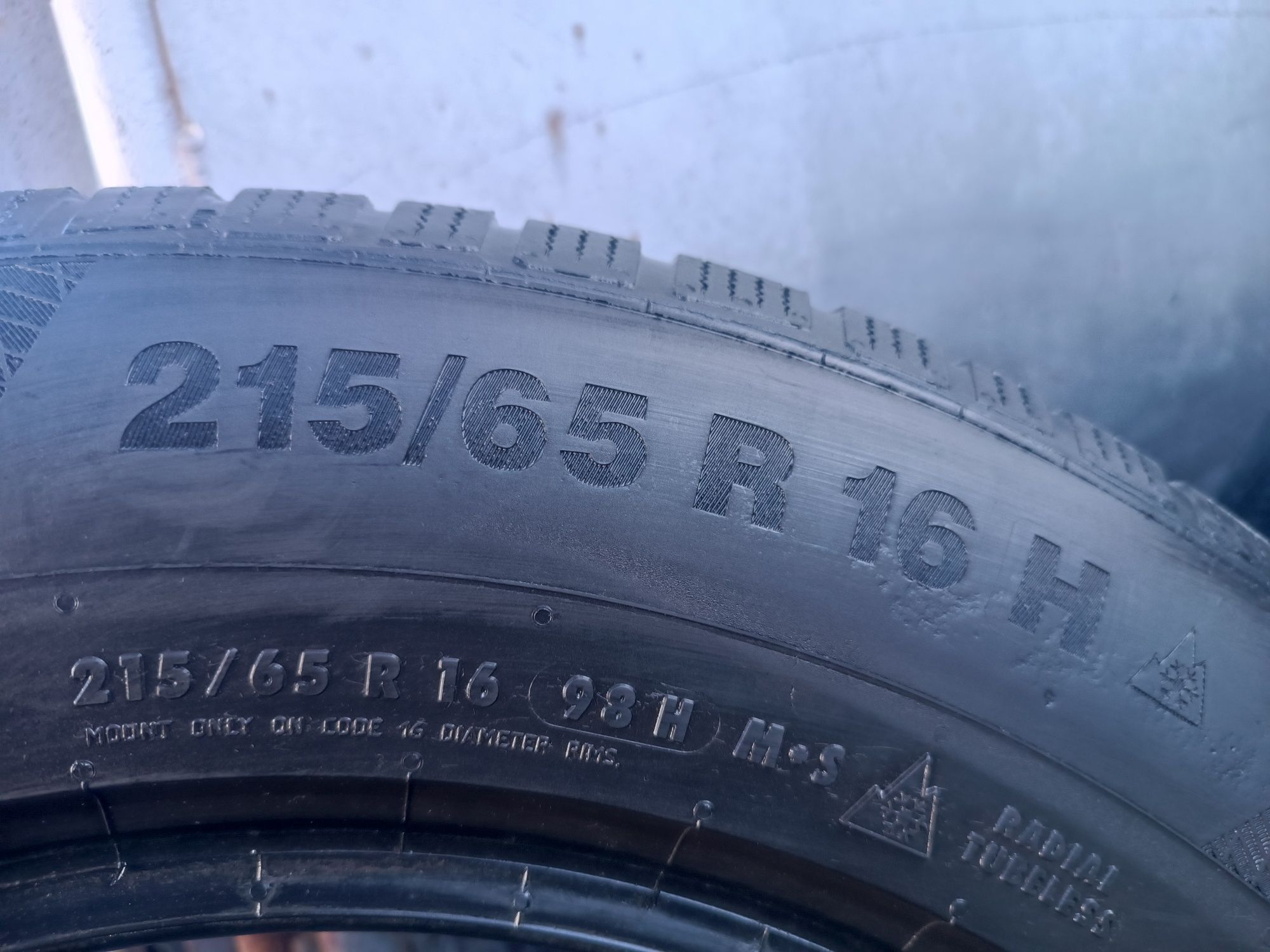 215/65/16 Continental