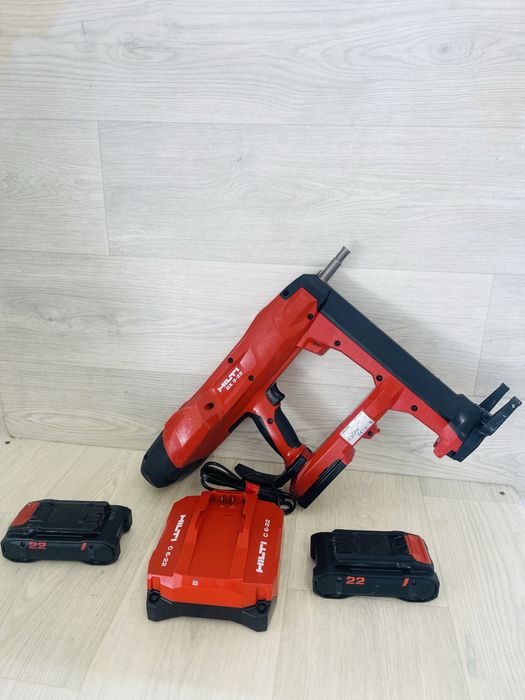 Milwaukee BX 3-22 pistol batut cuie beton metal nuron