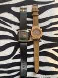 Vand 2 ceasuri unu Diesel si celalalt Hublot