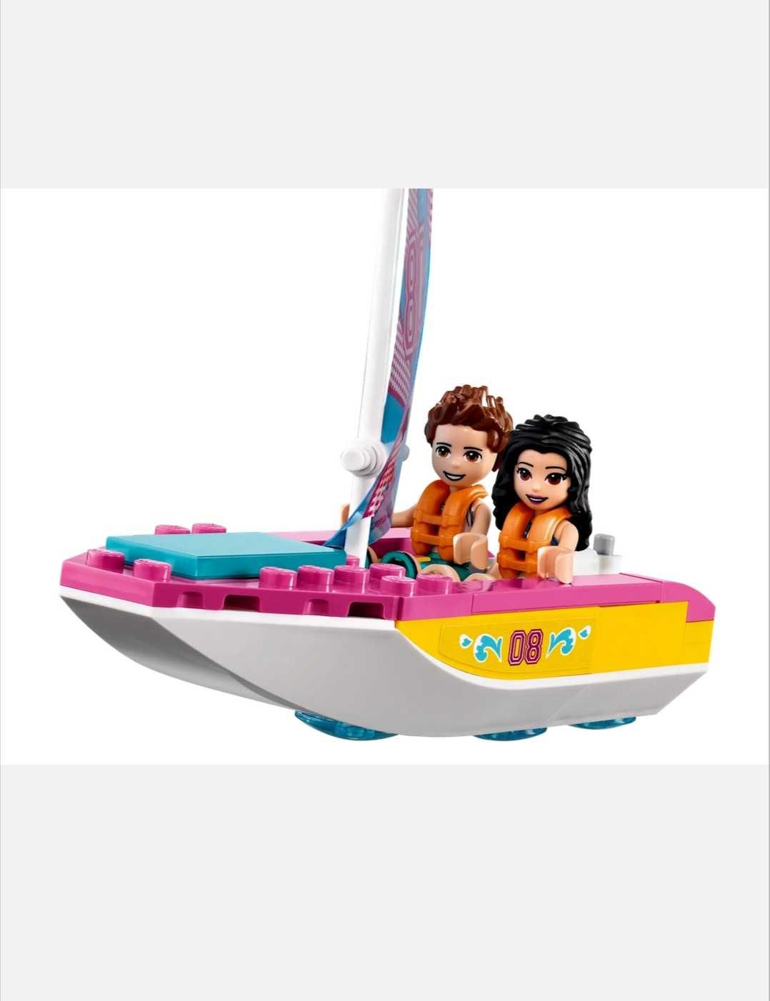 Lego Friends Furgoneta camping rulota barca cu panze 41681 6 7+ 8 ani