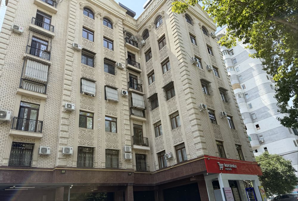 Юнусабад 2-й квартал Новостройка 4 комнатная 3 этаж, 111м2. Авторская