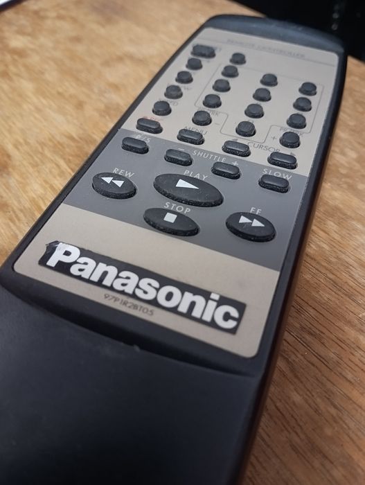 Telecomanda pentru video VHS PANASONIC NV65 și TV