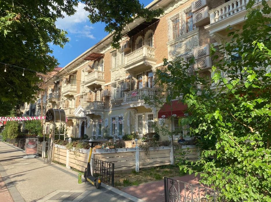 Продаётся квартира 3/2/3 в центре города Ш. Руставели