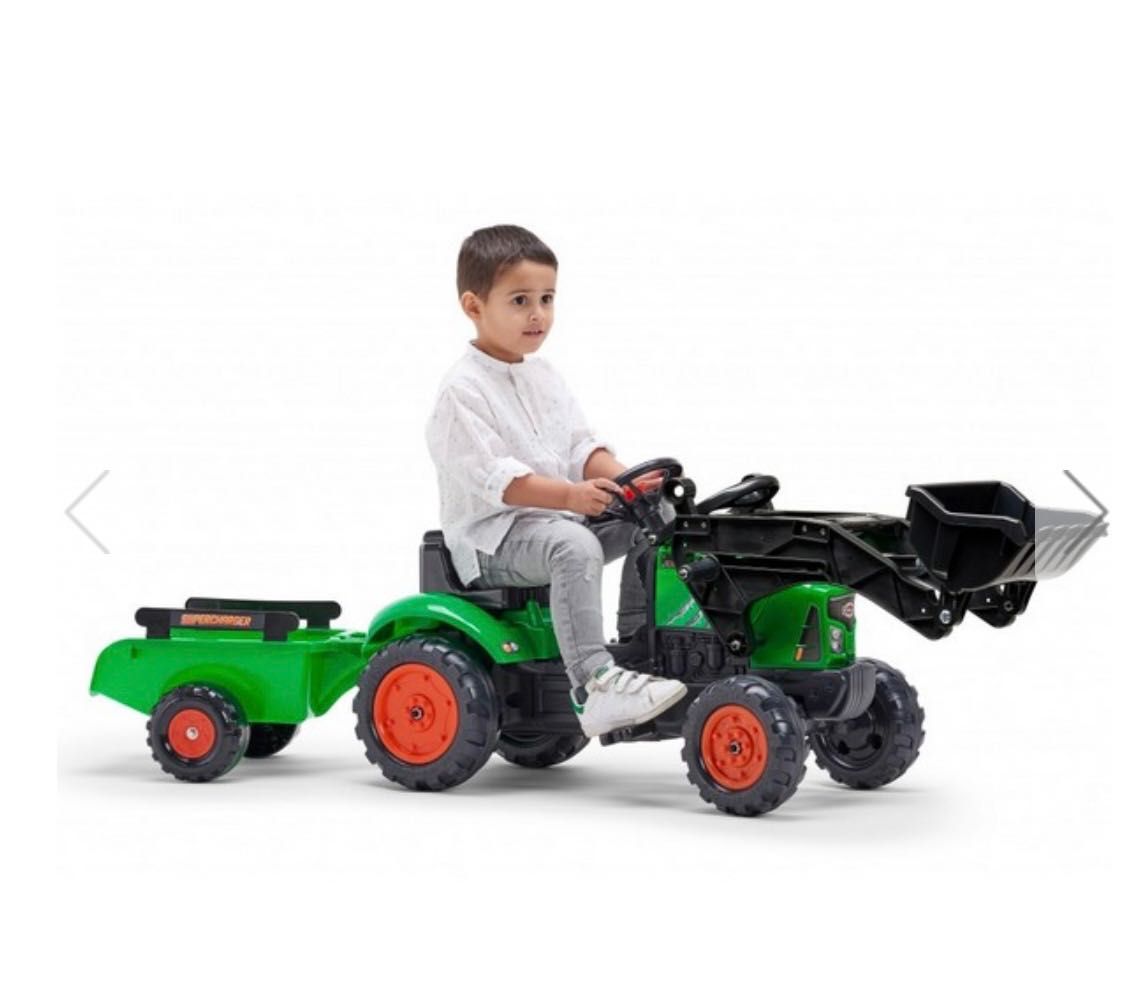 Falk - Детски трактор с гребло, ремарке, отварящ се капак и педали