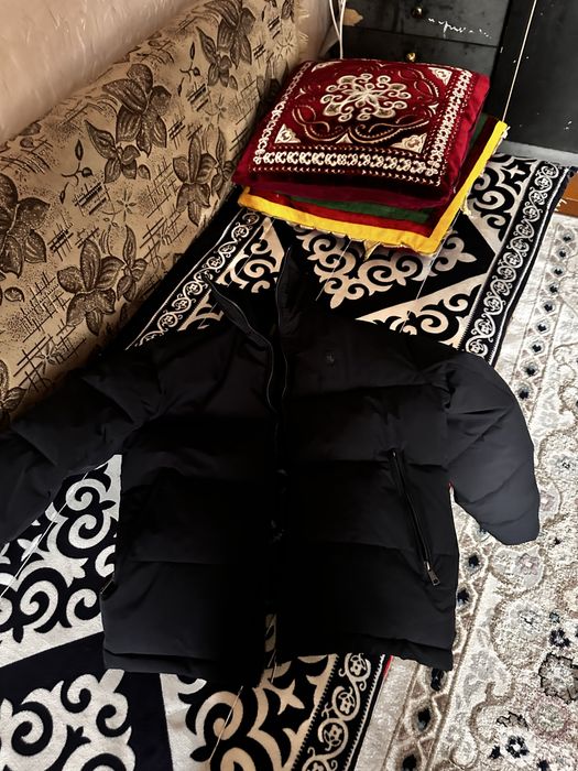 Продам куртку новый