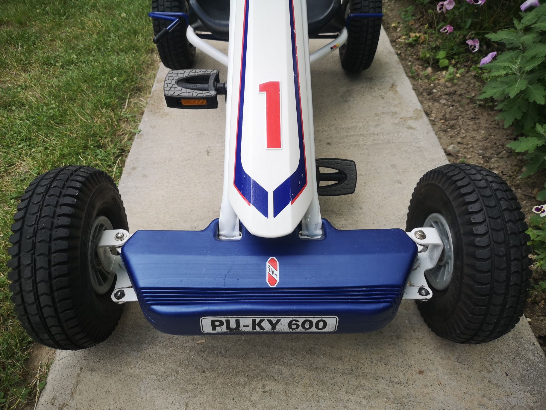 Cart/Kart cu pedale pentru copii PUKY F600 L 5-10 ani alb/albastru