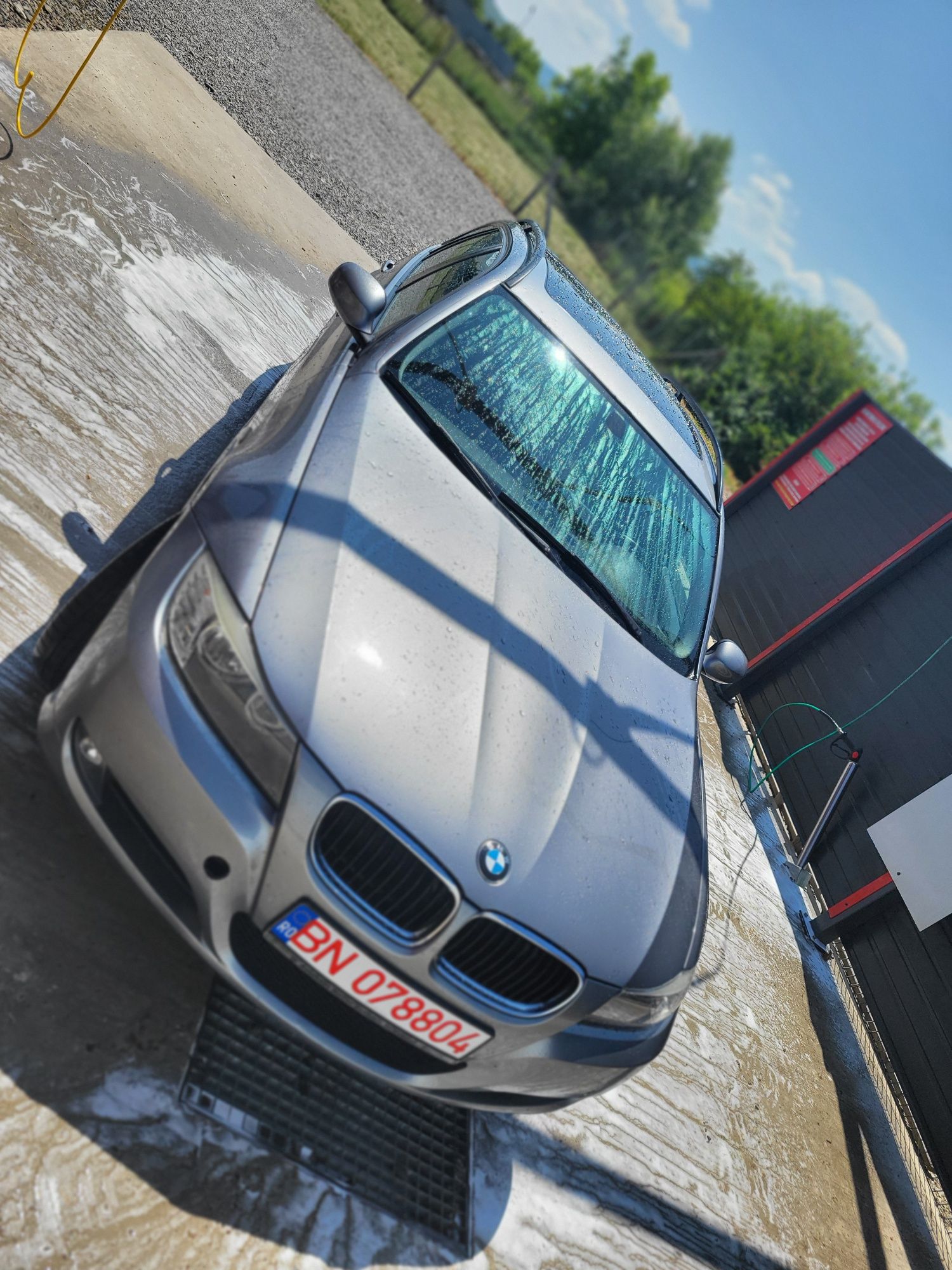 BMW  318d  e91 2.0