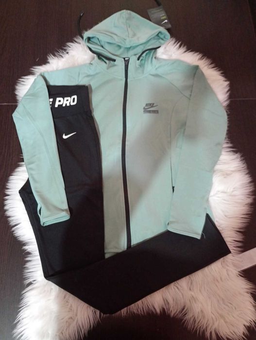 Дамски комплект 2 части - последни бройки