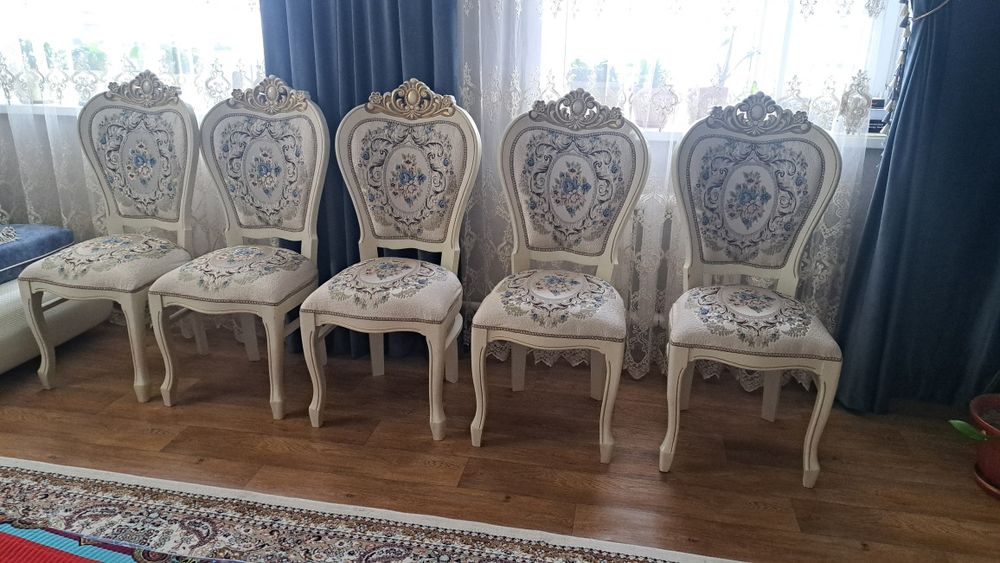 Продам сьулья в кличестве 10 штук