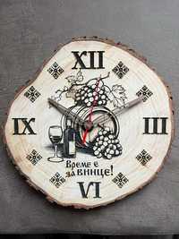 Стенен часовник изработен на дървен резен