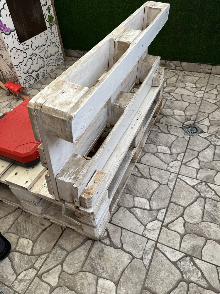 Диван от палети