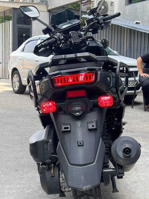 Skuter Tank Discovery