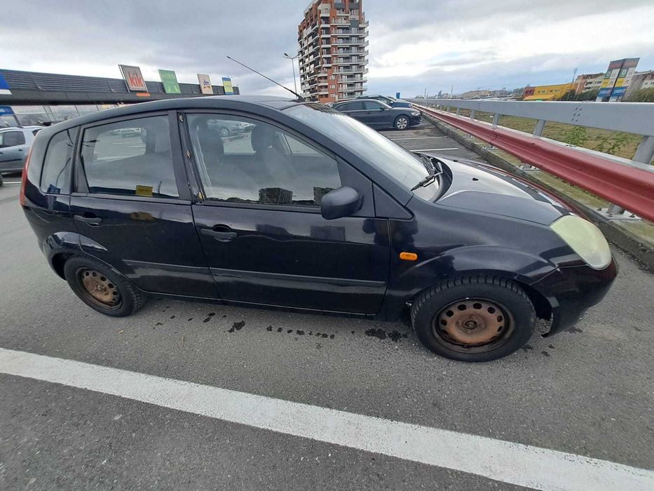 Vand Ford Fiesta 2004