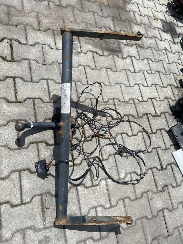 Теглич за VW POLO 2010-2015 /6R/