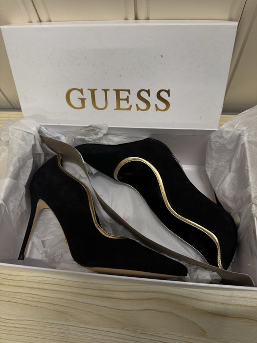 Pantofi cu toc GUESS