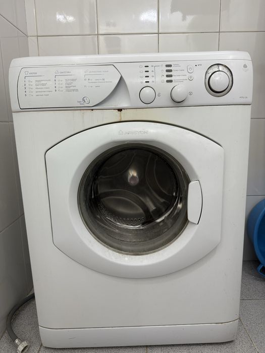 Стиральная машина Ariston