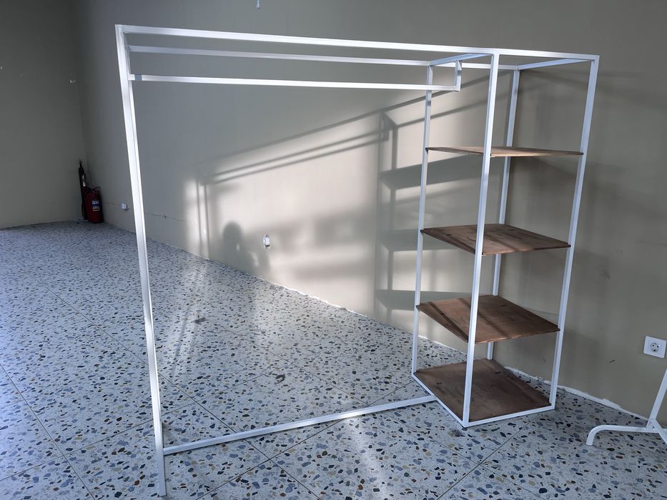 Продам Рейлы для одежды Срочно