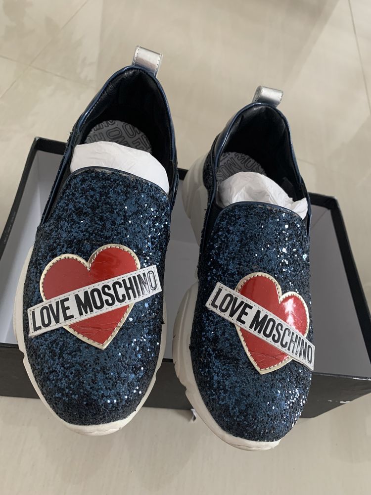 Adidasi Moschino originali masura 35/36