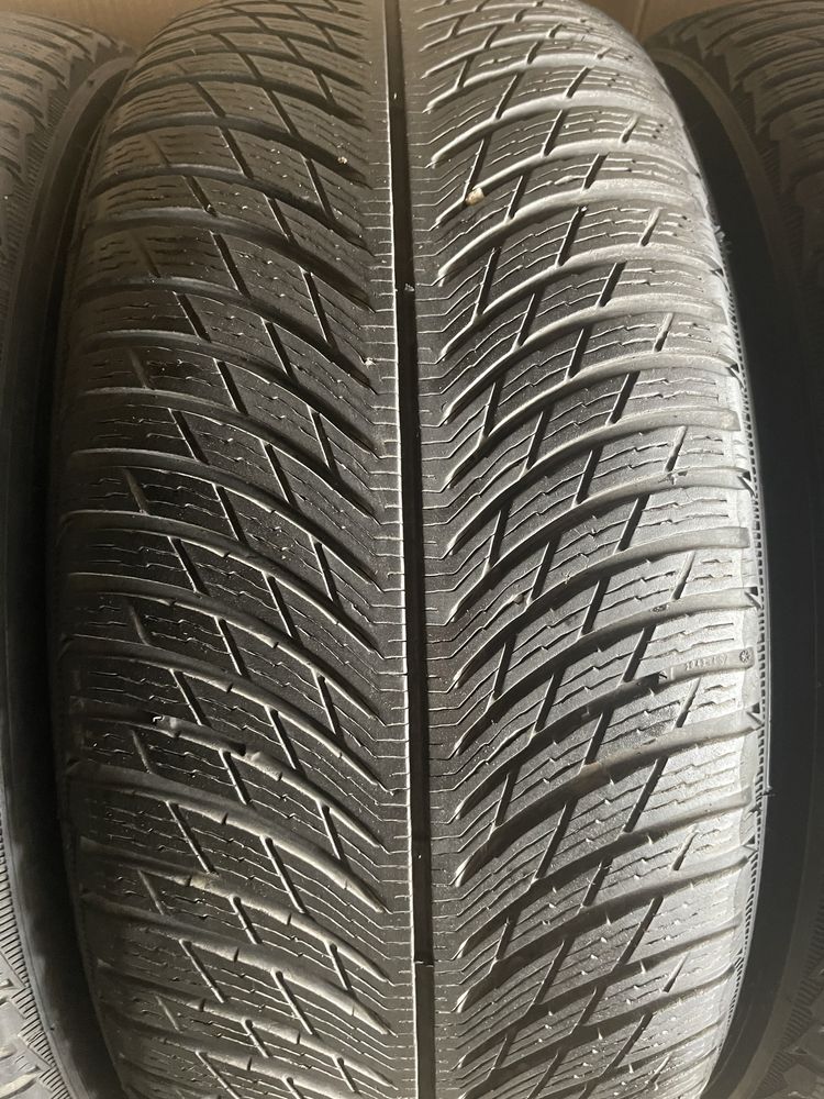 235/50R19 Michelin Pilot Alpin 5 Dot 2021