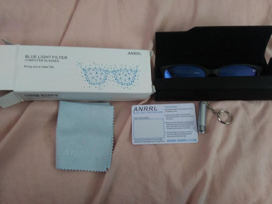Ochelari Calitatea Maxima Care Blocheaza Lumina Albastra de la Ecrane