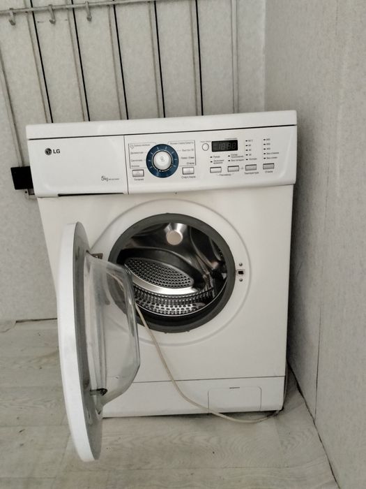 Продам стиральную машину LG
