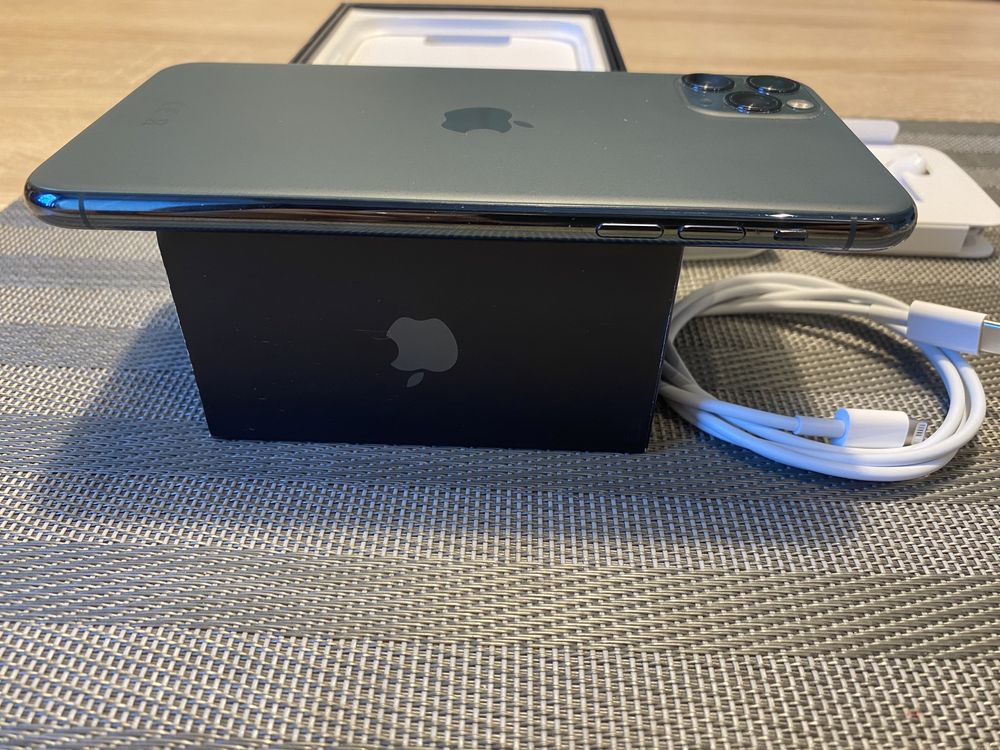 iPhone 11 Pro Max | 256GB | Midnight Green