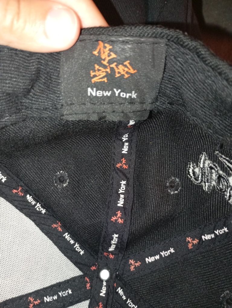 Шапка на New York