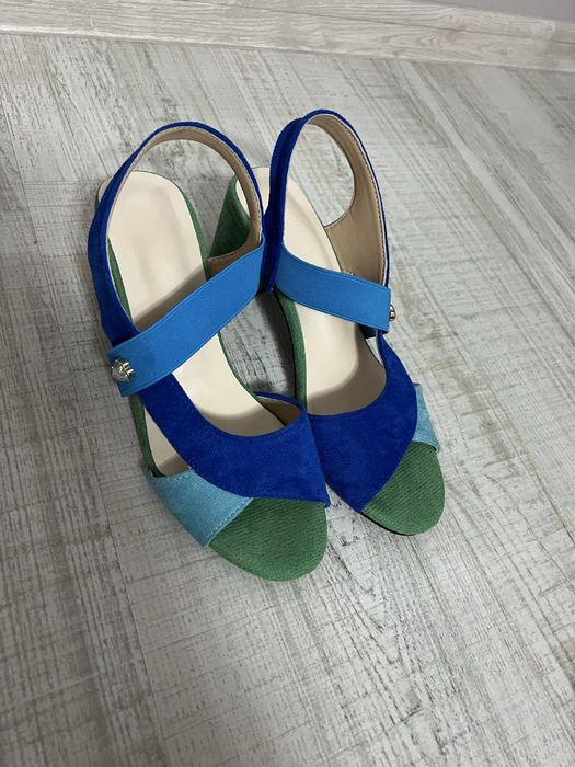 Дамсики обувки : маратонки,дамки боти,деци маратонки и сандала