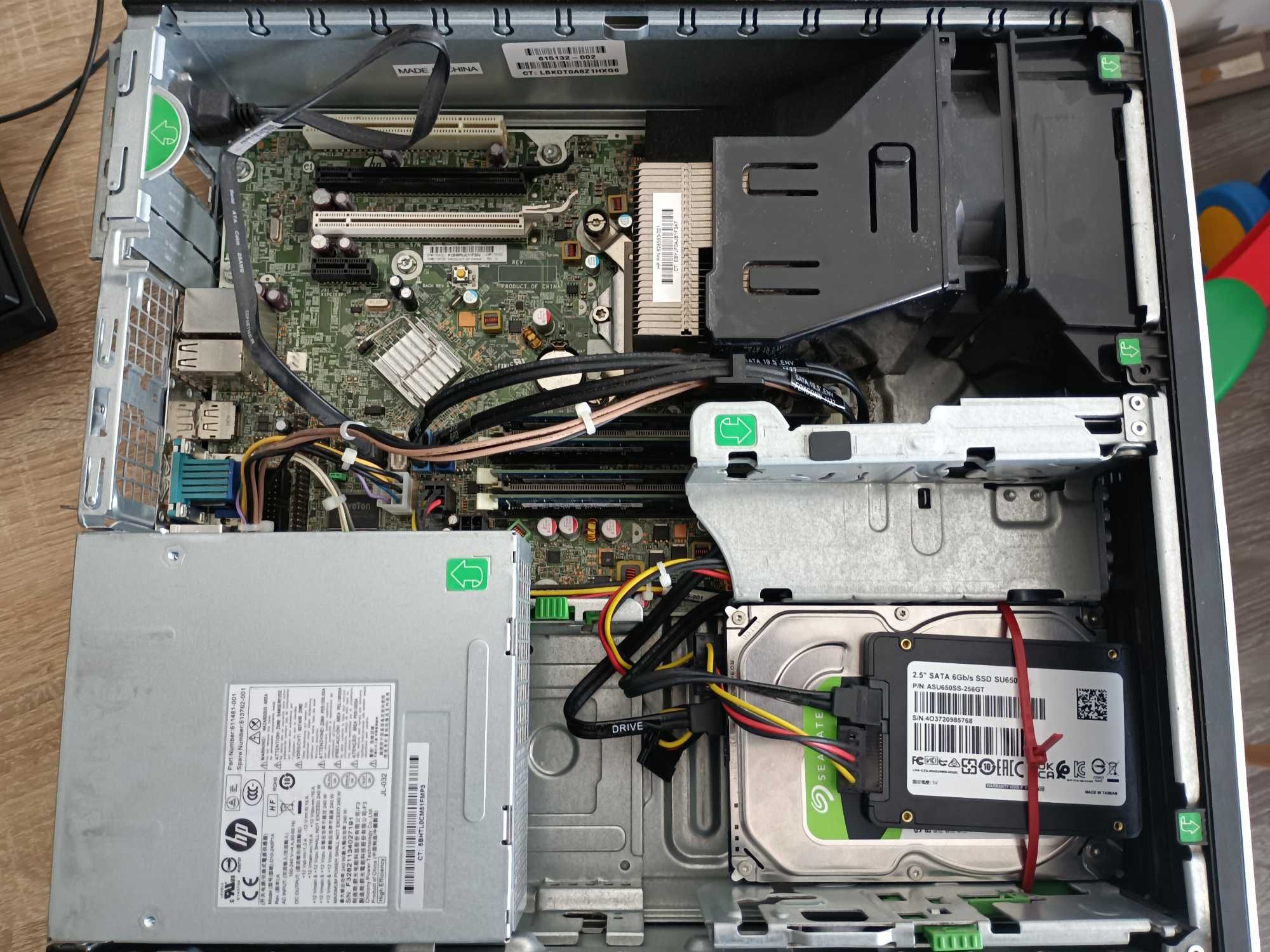Настолен компютър HP, i5, 16GB RAM, 256GB SSD