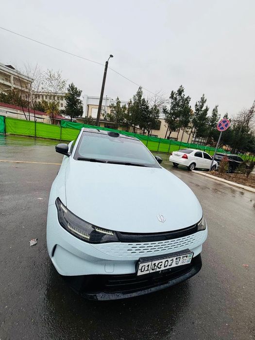 Срочно!! LEAPMOTOR C01 2024 года