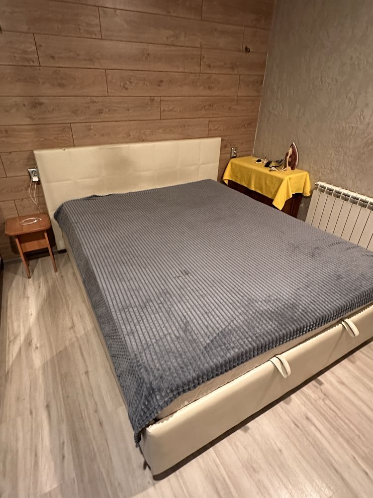 Кровать 1,6*2м