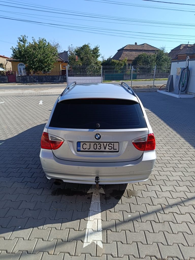 Vând BMW Seria3 320d
