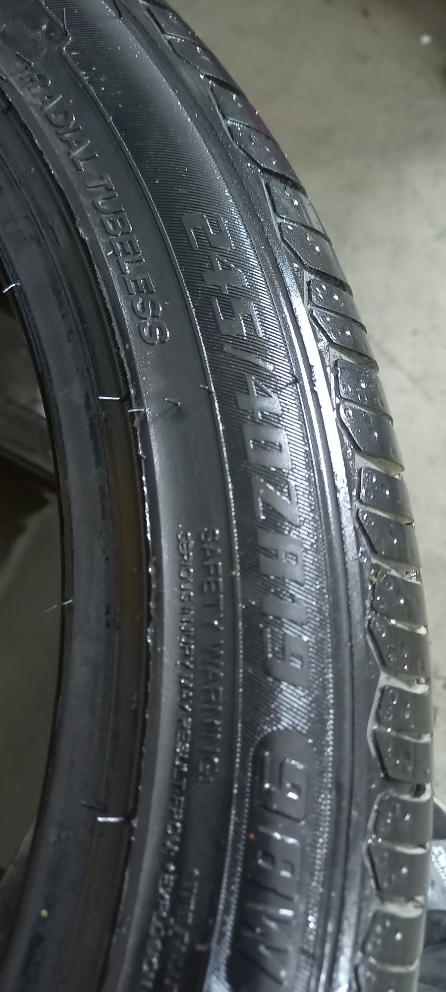 245 40 R19 Fullrun