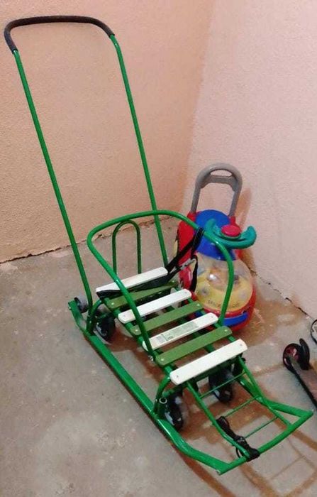 санки детские б/у на колесиках