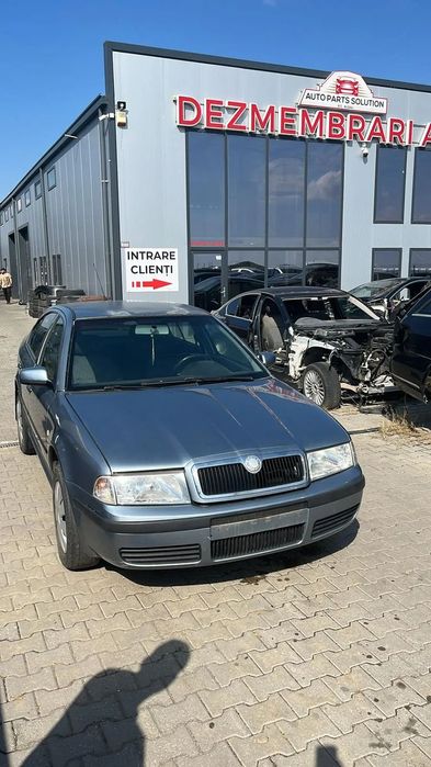 Dezmembram Skoda Octavia 1 1.6 benzina an fabricatie 2004