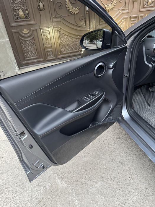 BYD E 2 Sotiladi Afitsalniy