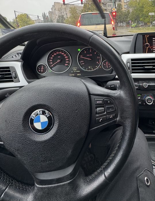 Волан bmw f30  3та серия
