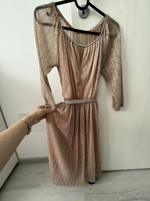 Rochie de zi roz pal