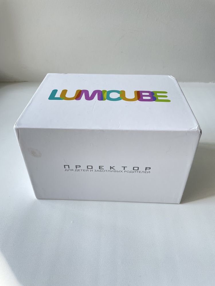 Детский портативный проектор кубик Lumicube MK1