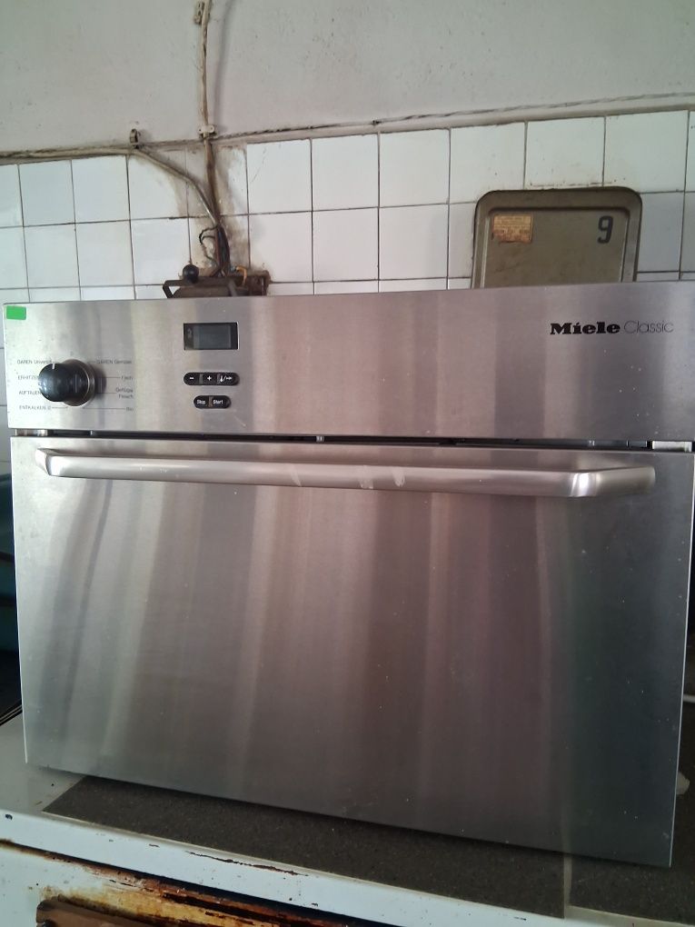 Парна фурна Миеле  DG 163