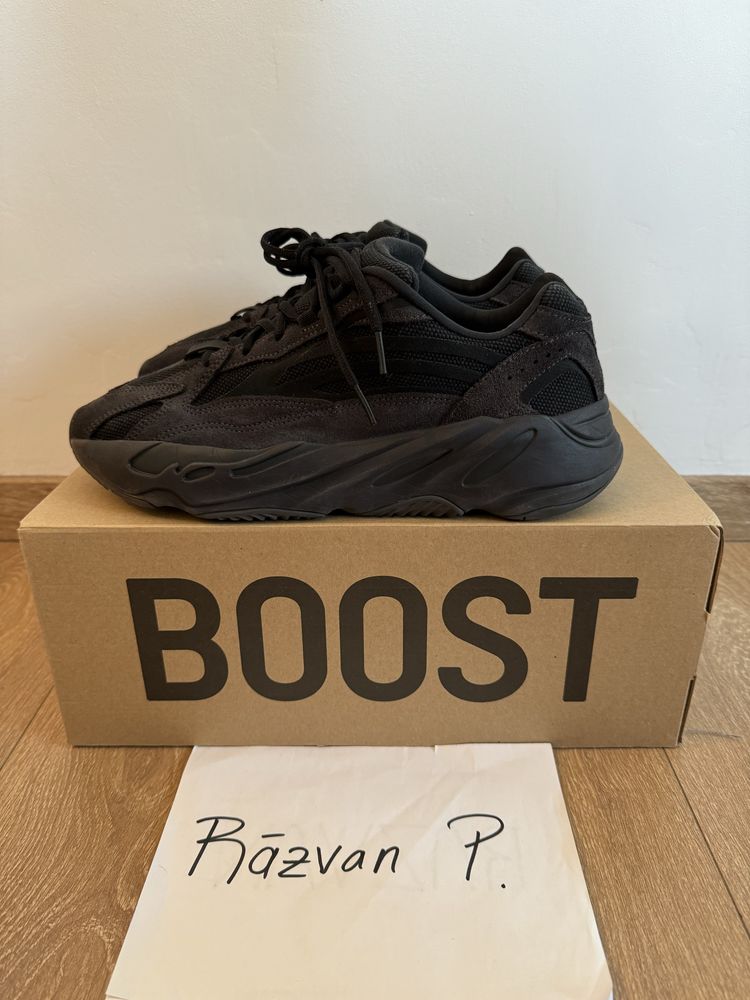 Yeezy 700 “Vanta”