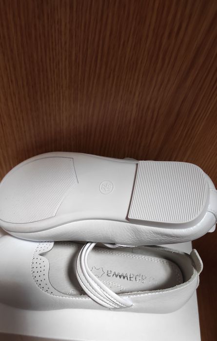 Vând pantofiori purtați o singură dată Nr 27