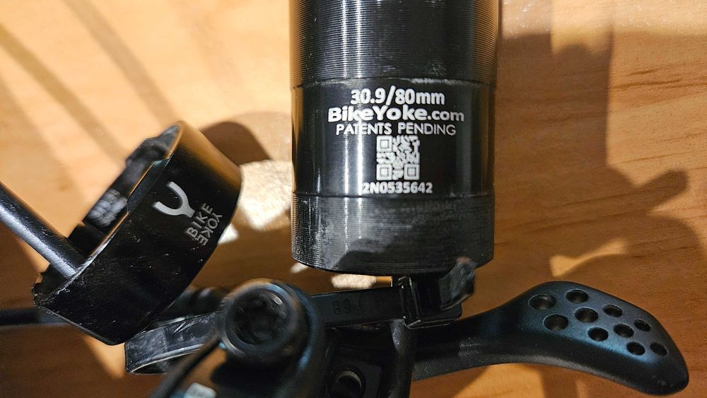 Bike Yoke Divine SL Dropper 30.9 / 80mm + Squeezy